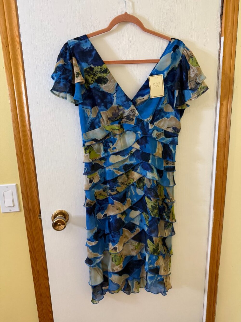 NWT Jonathan Martin Blue Floral Tiered Ruffle Dress Size 8 - Picture 2 of 5